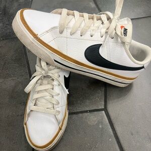 Women’s white Nike shoes